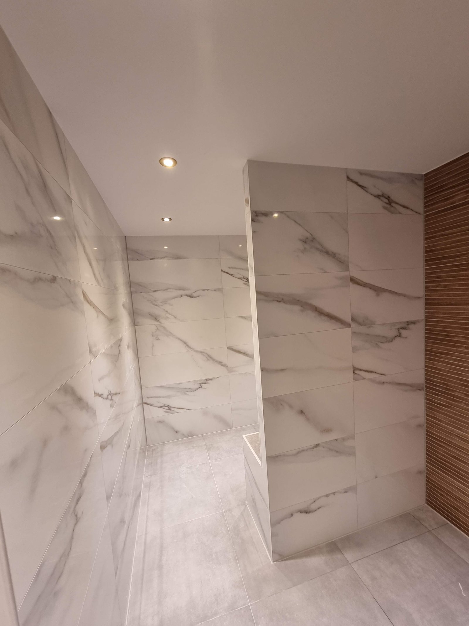 Badkamer marmer betegeling